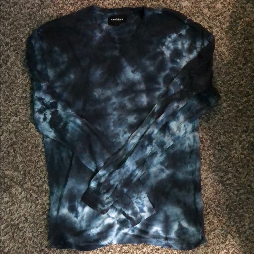 Long sleeve tie dye shirt